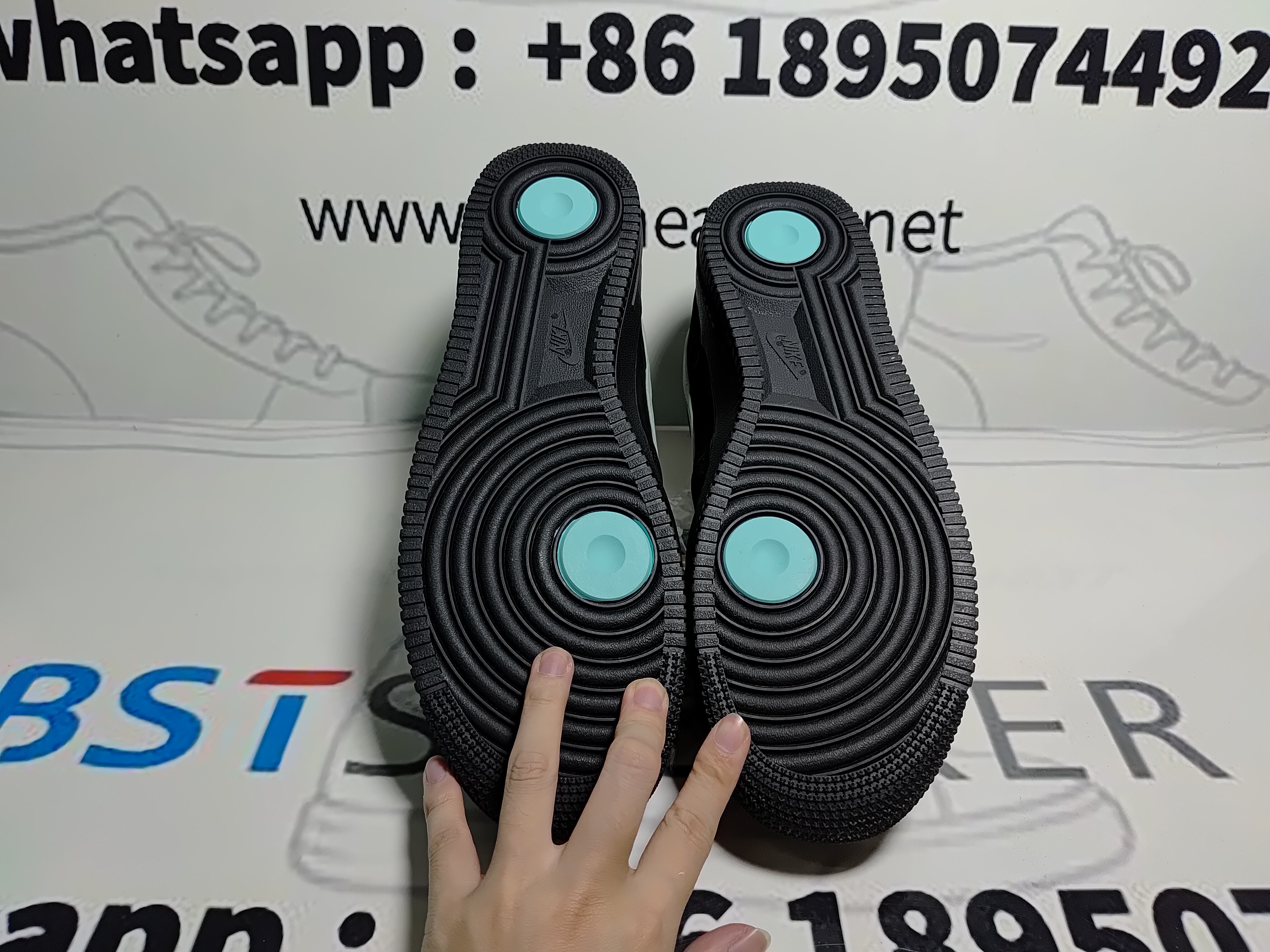 Bstsneaker-Nike Air Force 1 Low Tiffany & Co. 1837 DZ1382-001 