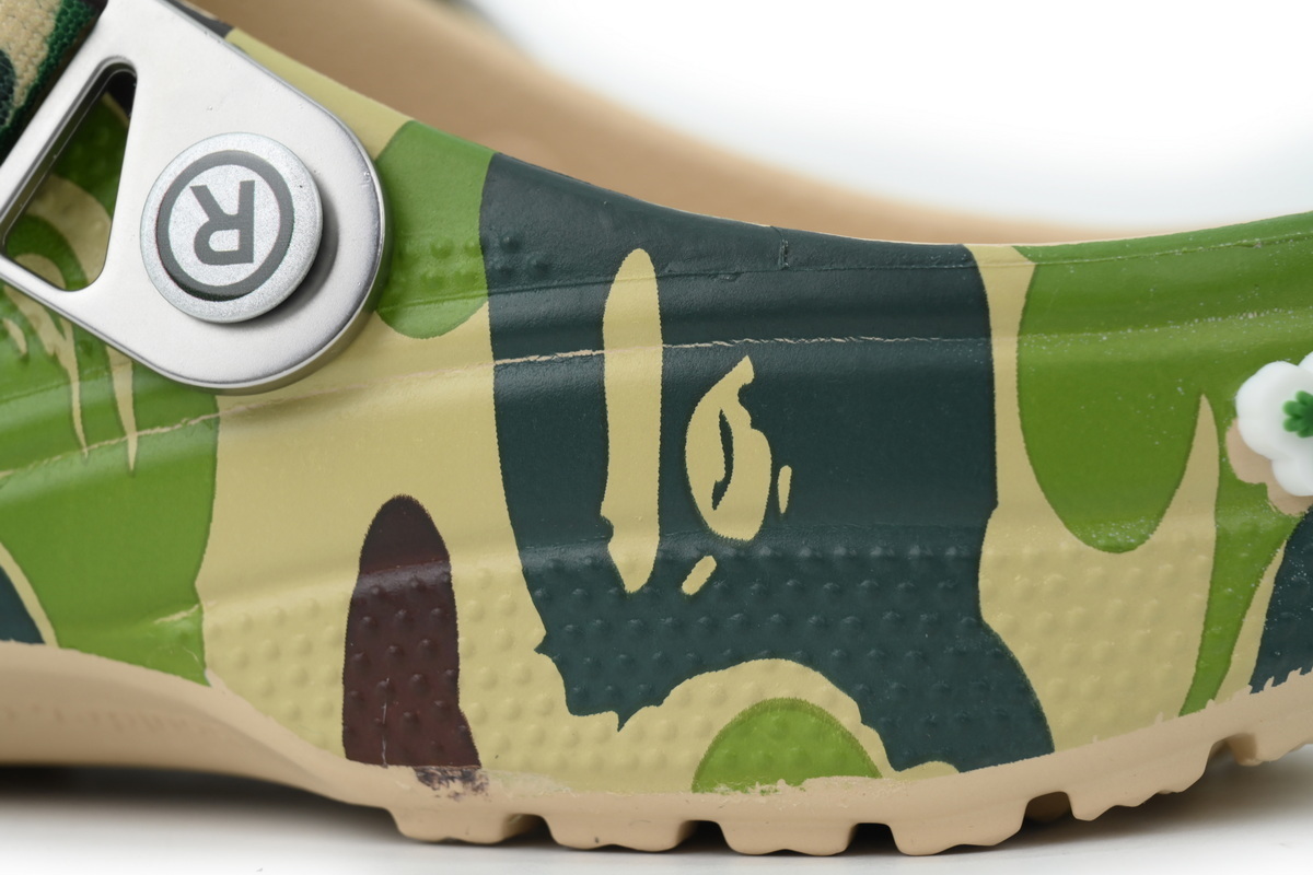 Bstsneaker-Crocs Classic Clog A Bathing Ape ABC Camo Green Slippers