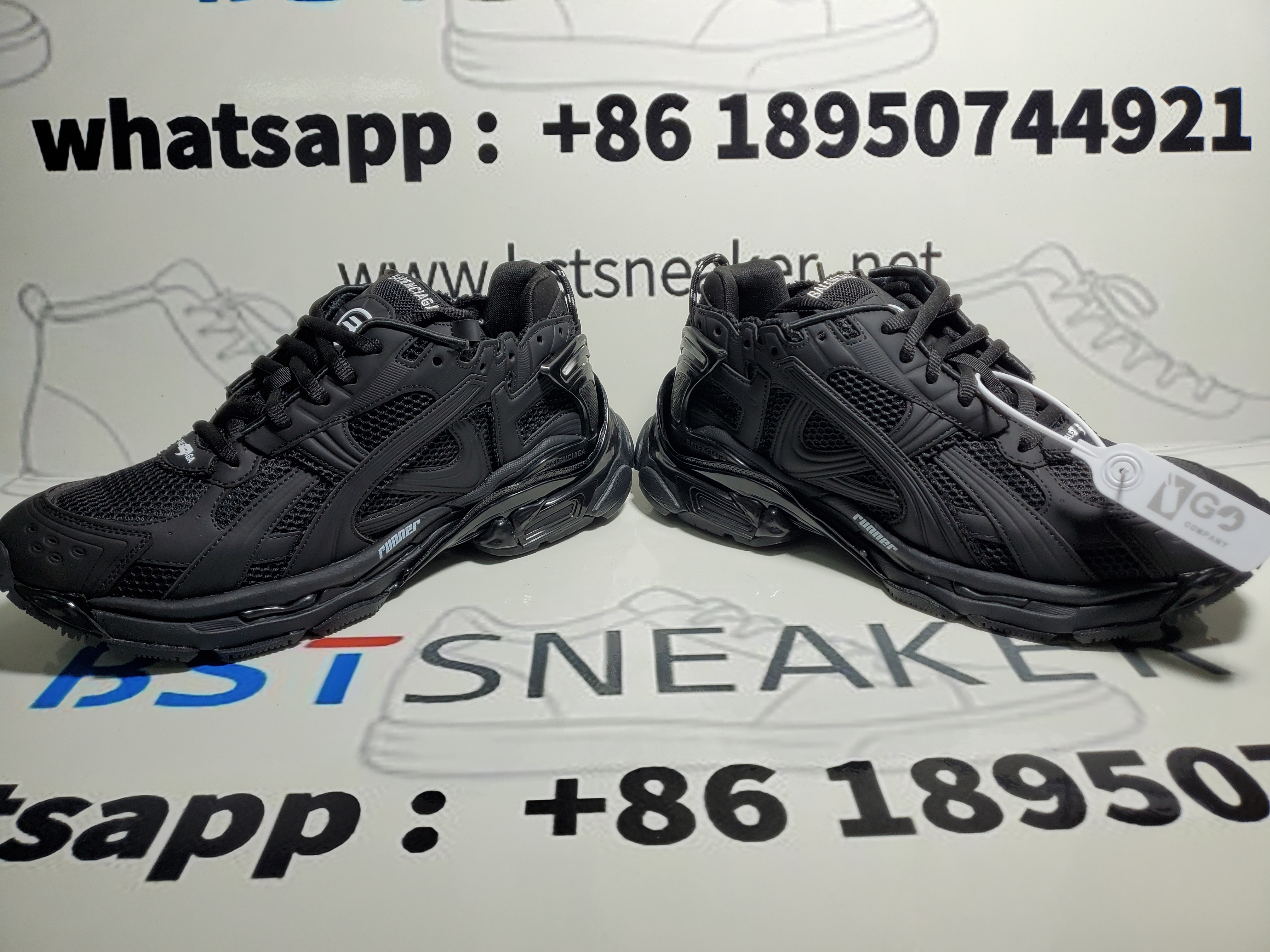 Bstsneaker-Balenciaga Runner Matte Black 1.0