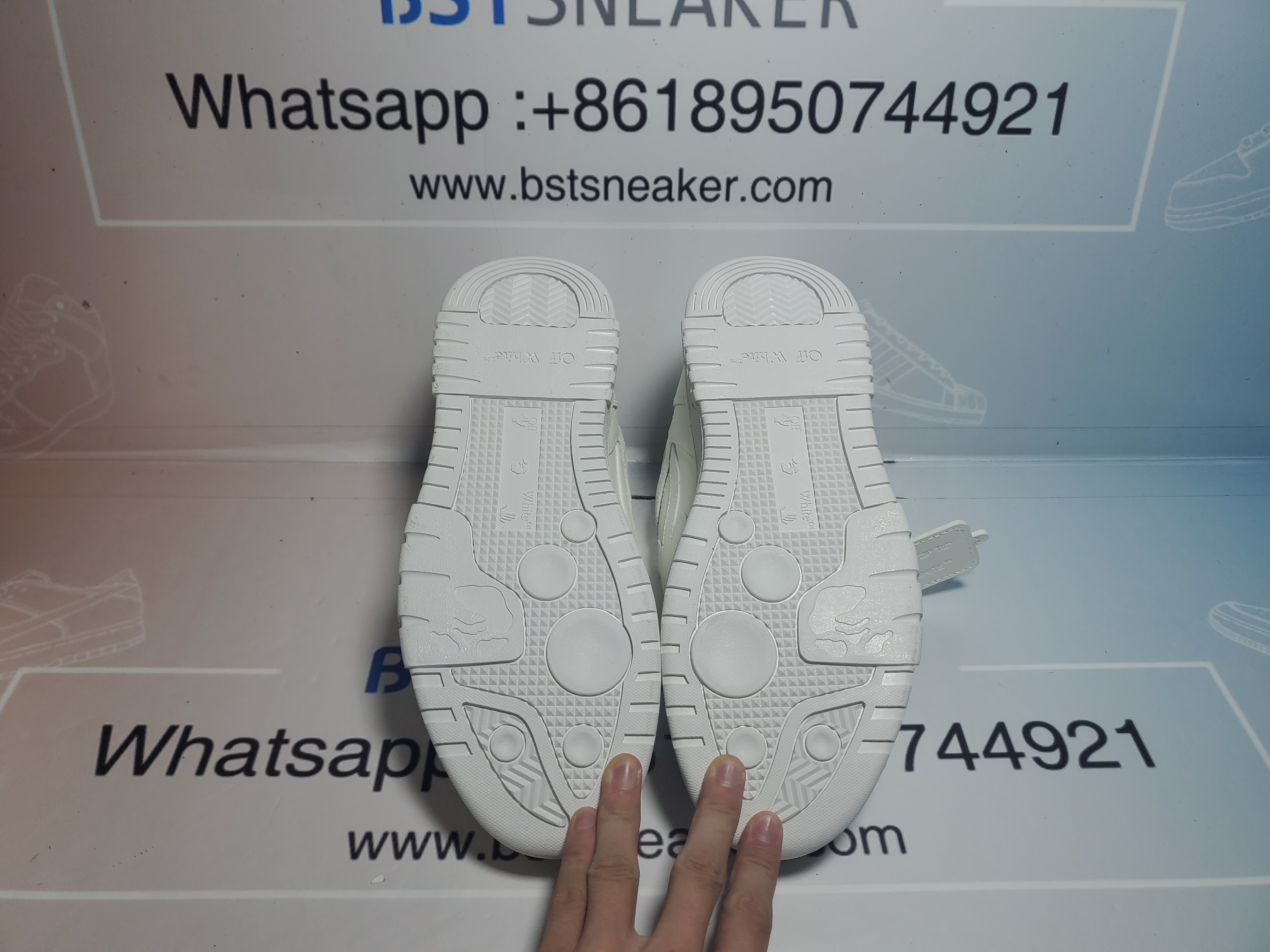 Bstsneaker- OFF WHITE Out Of Office OOO Low Tops Animation OMIA189S 25LEA00D 0145