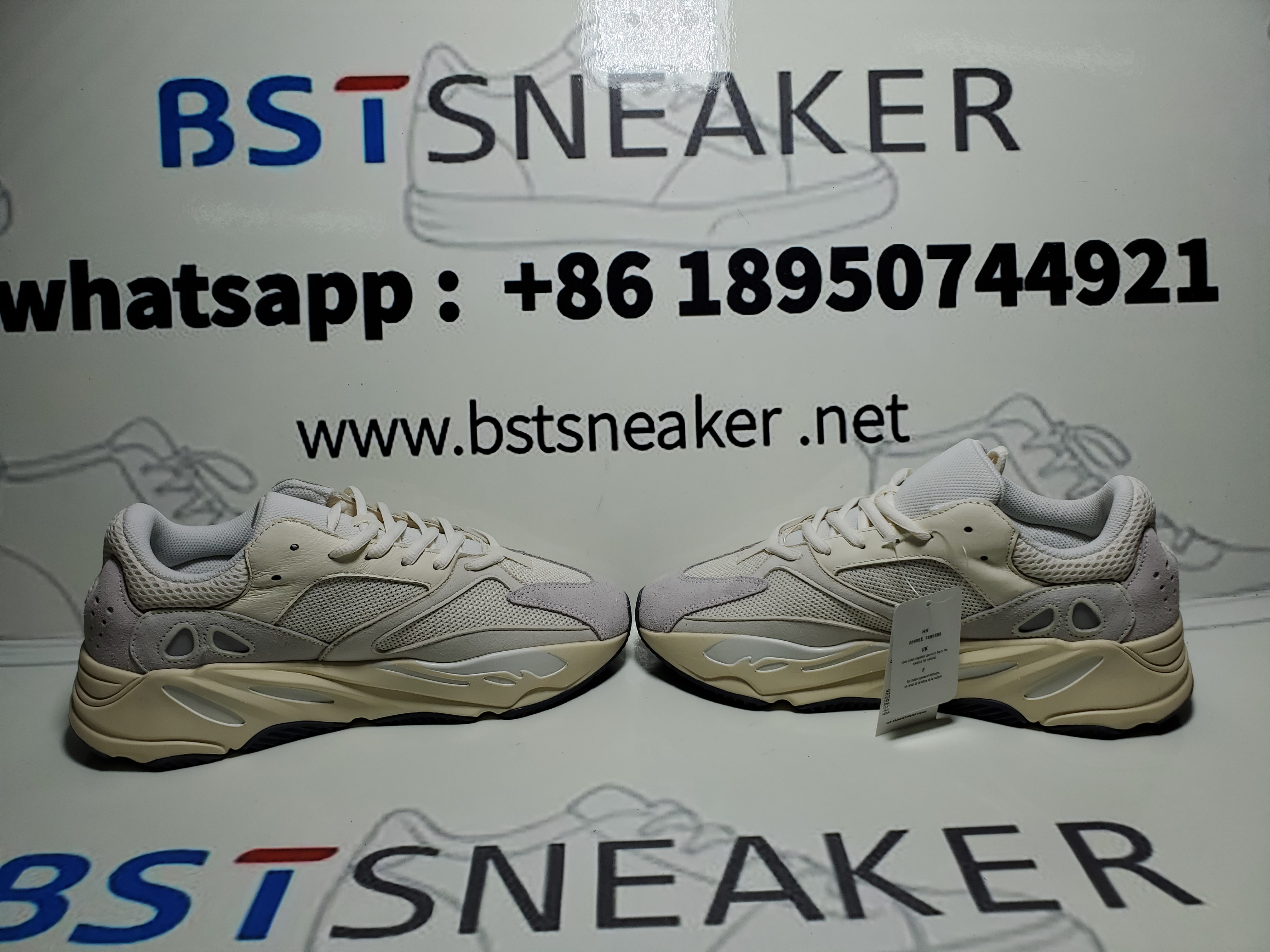 Bstsneaker-Adidas Yeezy Boost 700 Analog EG7596 