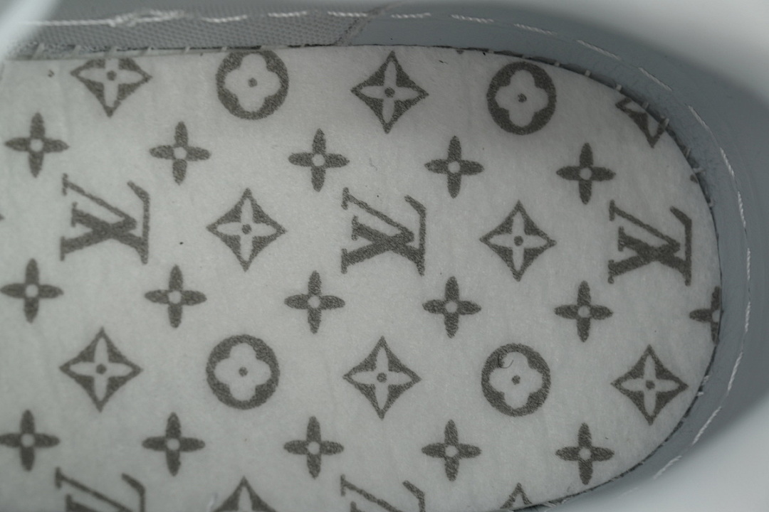 Bstsneaker-Louis Vuitton Trainer White Lychee (NFC)