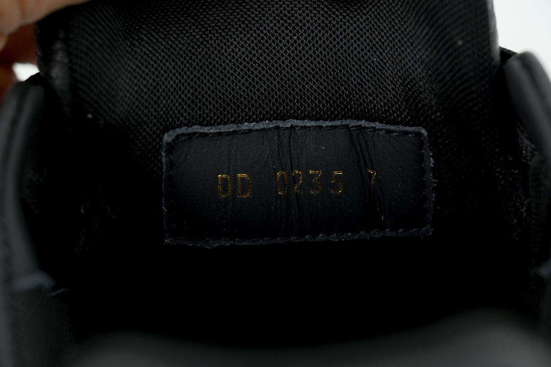 Bstsneaker-Louis Vuitton Trainer Black Rivets (NFC)