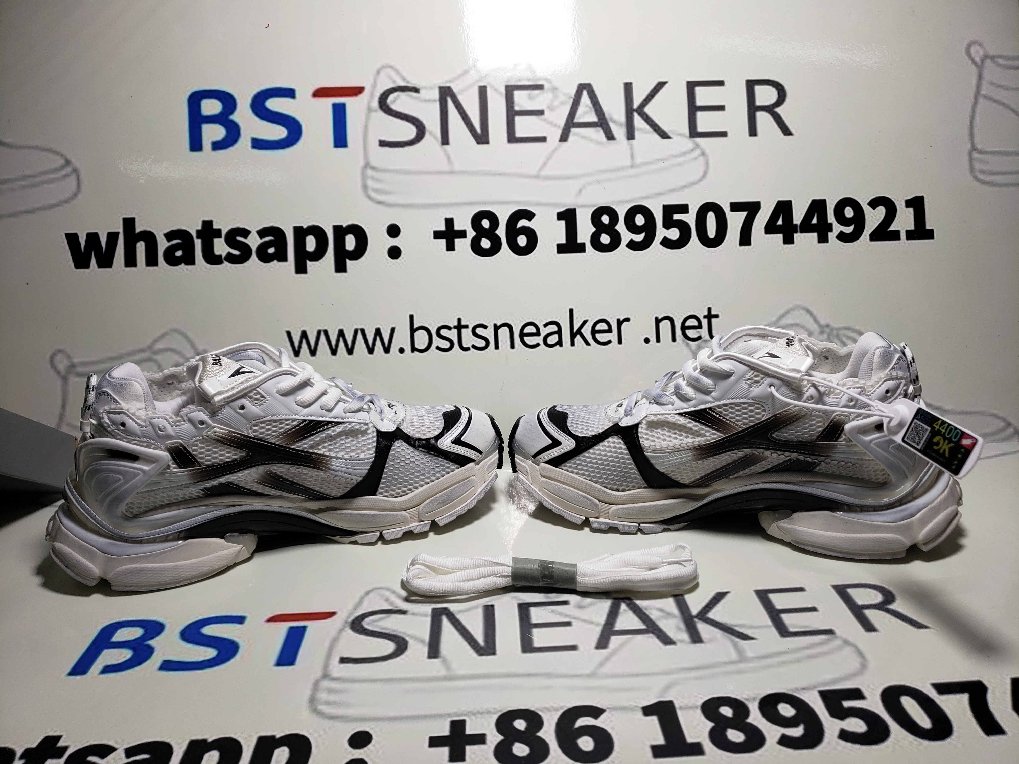 Bstsneaker-Balenciaga Runner Sneaker Gradient White Black 772774 WRUNG 9010