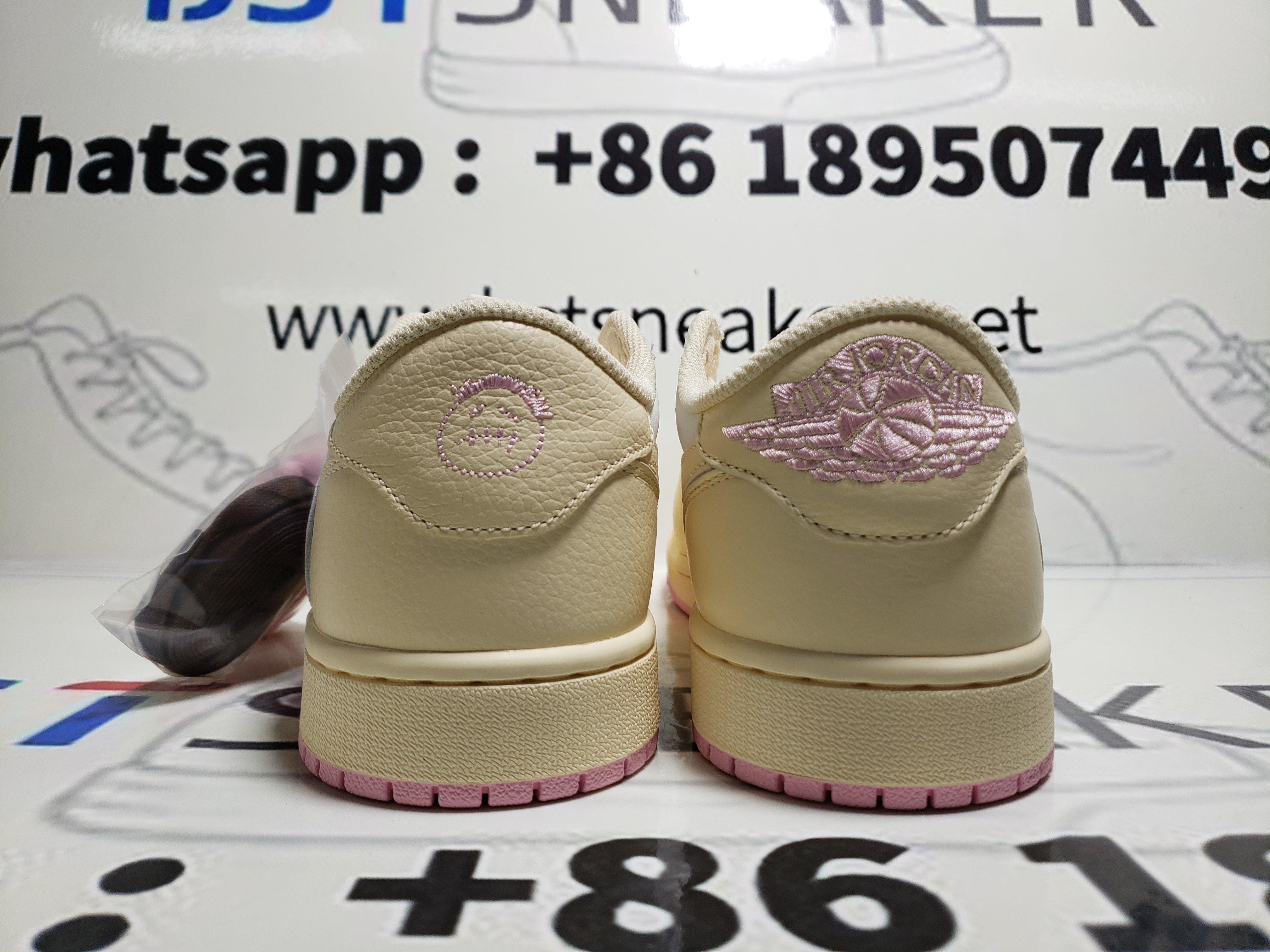 Bstsneaker-Travis Scott x Air Jordan 1 Low OG "Muslin" IQ7604-100