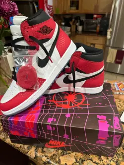  Air Jordan 1 Retro High Spider-Man Origin Story 555088-602  review Jonathan Smith 02