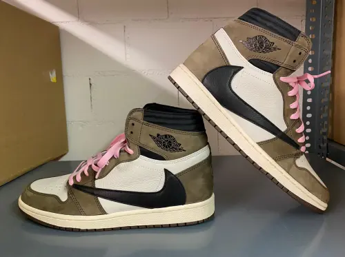 Bstsneaker- Air Jordan 1 Retro High Travis Scott CD4487-100  review 