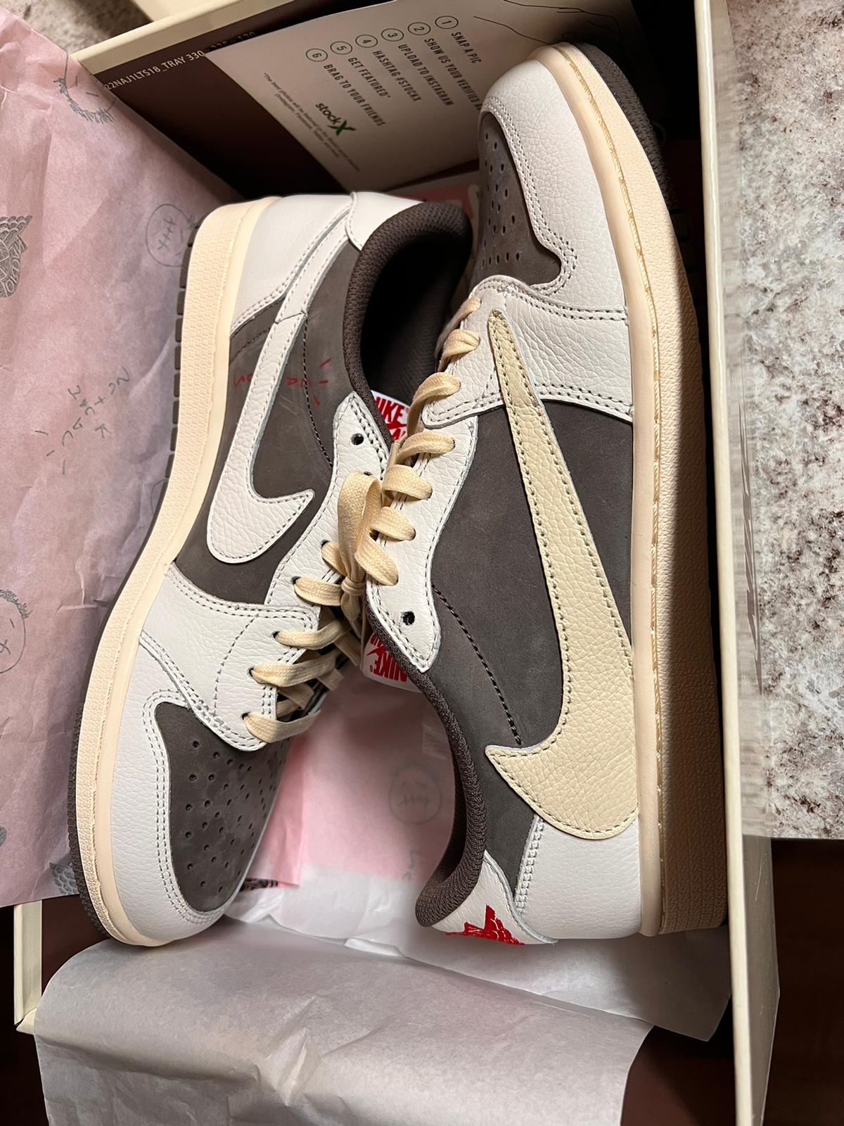 Bstsneaker- Travis Scott x Air Jordan 1 Low Reverse Mocha DM7866-162  review Kim B