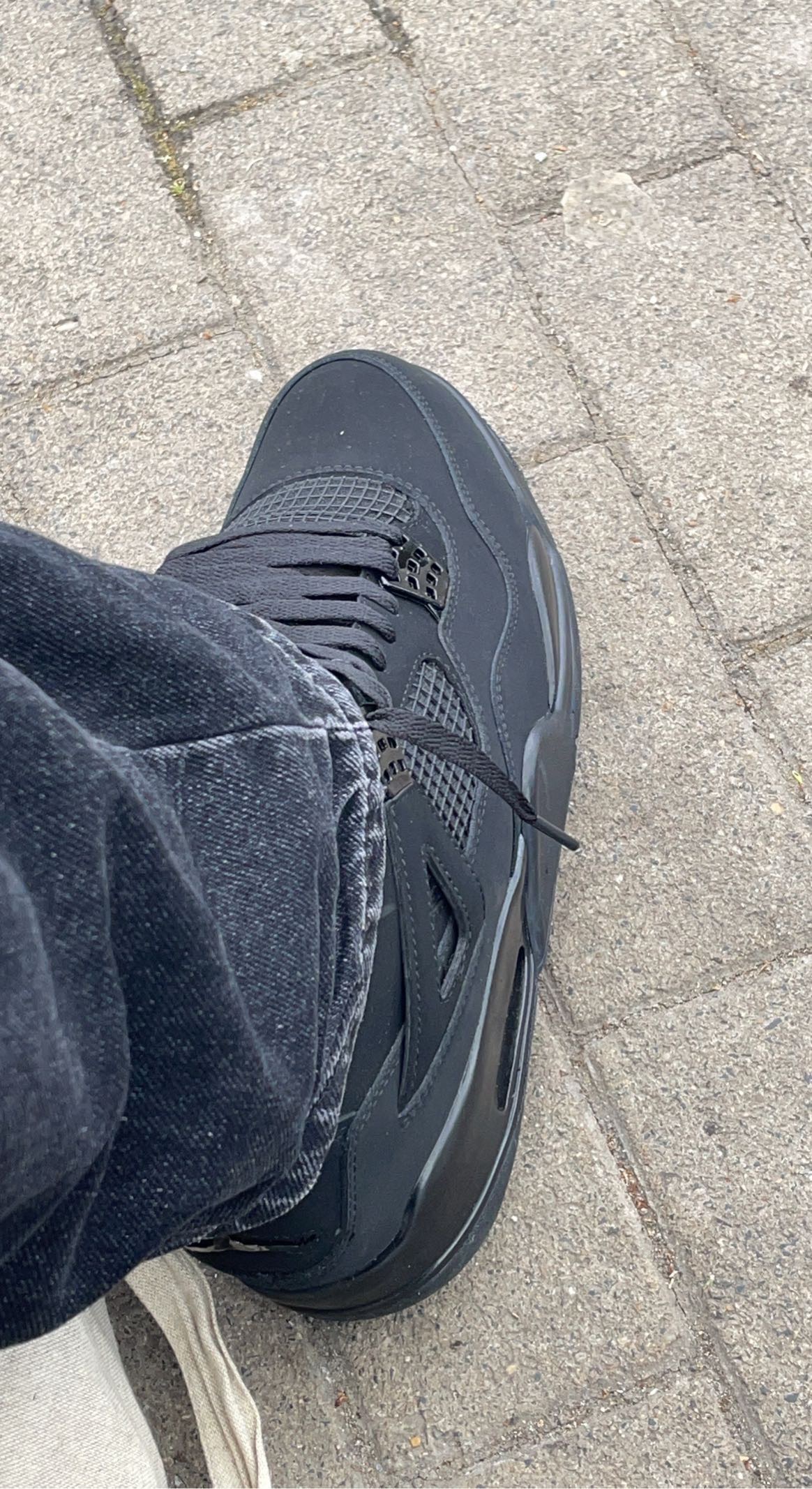 Bstsneaker- Air Jordan 4 Retro Black Cat (2020) CU1110-010  review lloyd
