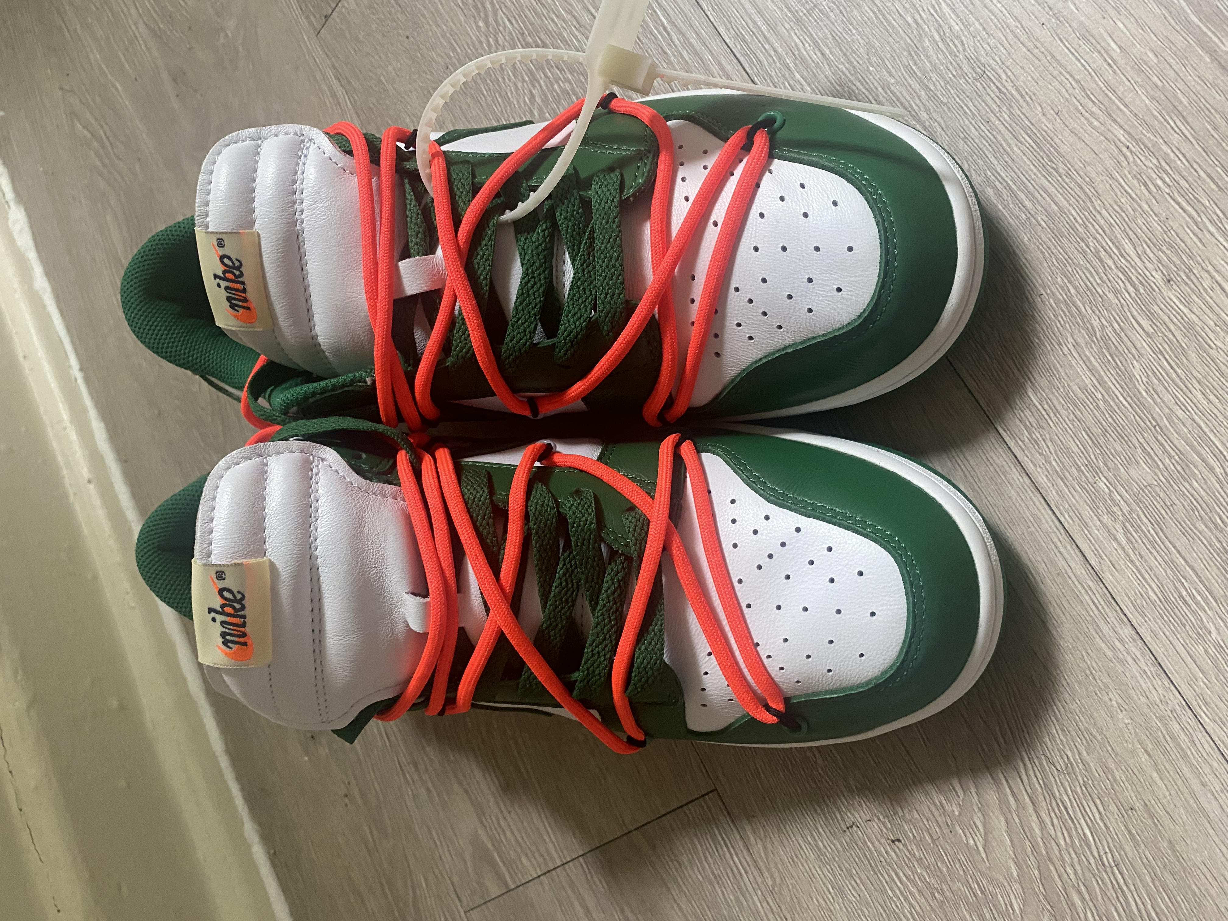 Bstsneaker- Nike Dunk Low Off-White Pine Green CT0856-100  review G 01
