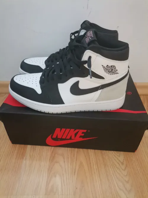 Bstsneaker-  Air Jordan 1 High OG WMNS Stage Haze 555088-108 review 