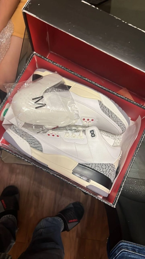 Bstsneaker- Air Jordan 3 White Cement Reimagined DN3707-100  review 
