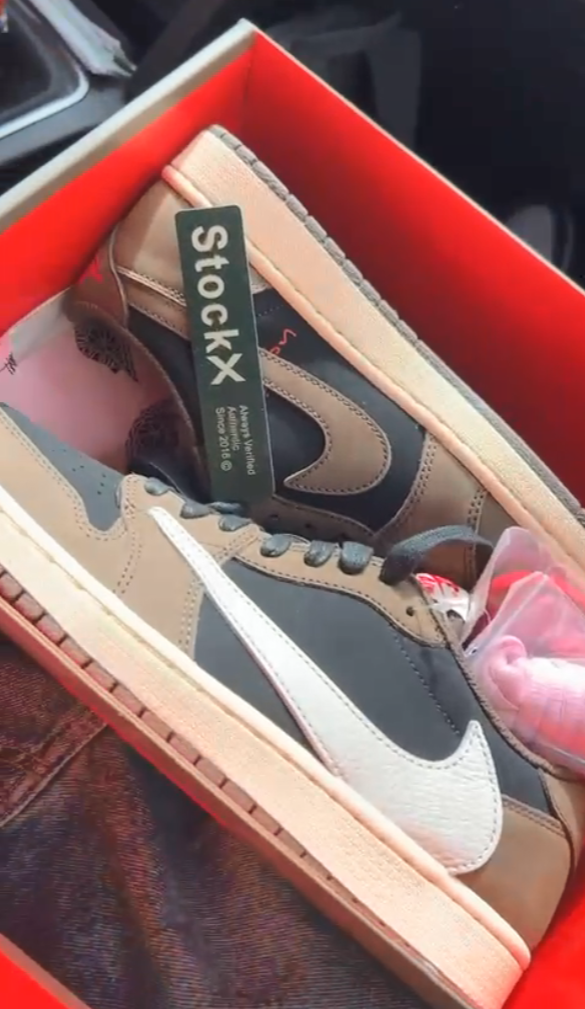 Bstsneaker- Air Jordan 1 Retro Low OG SP Travis Scott CQ4277-001  review Norman Melville