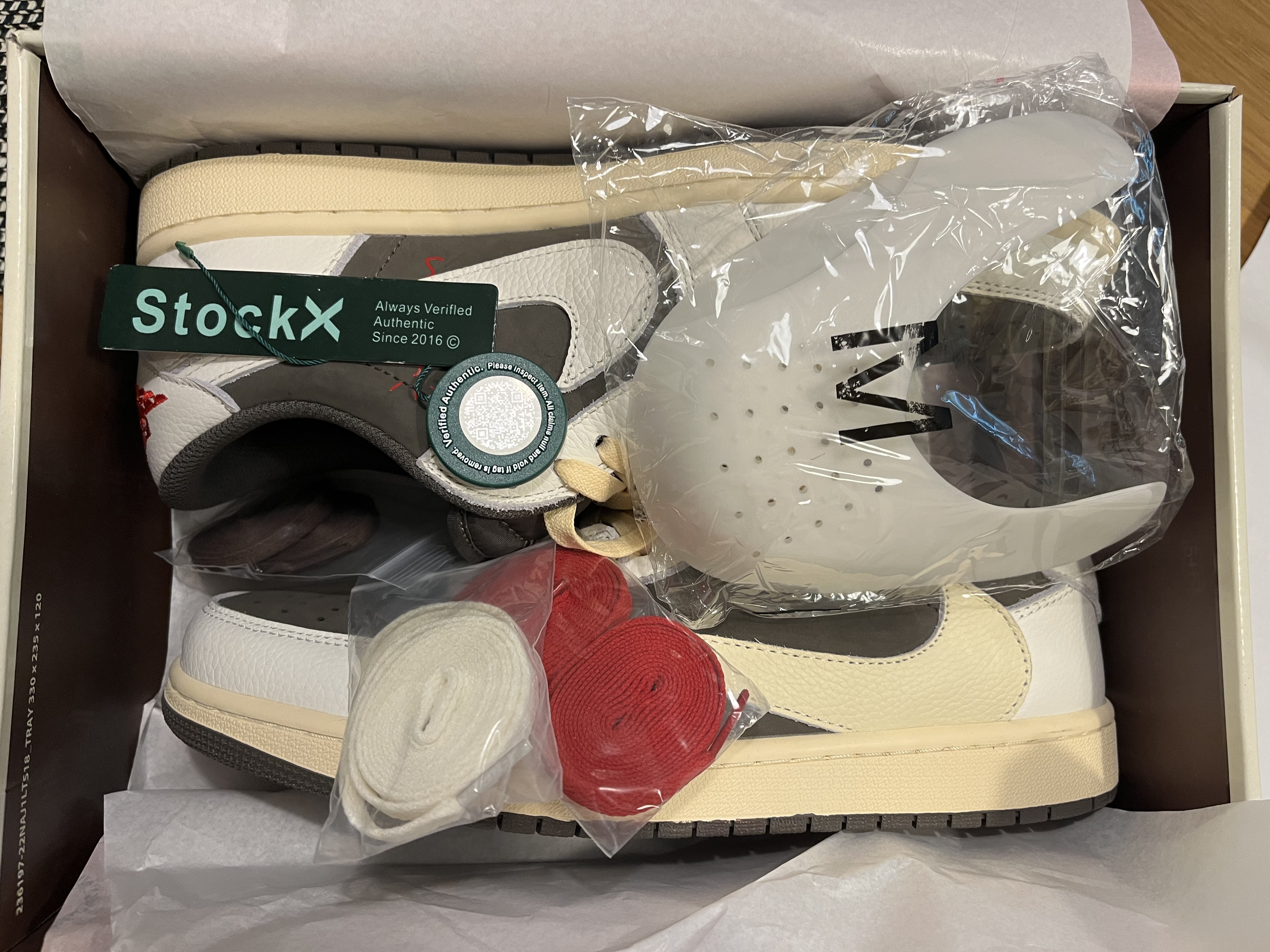 Bstsneaker-  Travis Scott x Air Jordan 1 Low Reverse Mocha DM7866-162  review 0