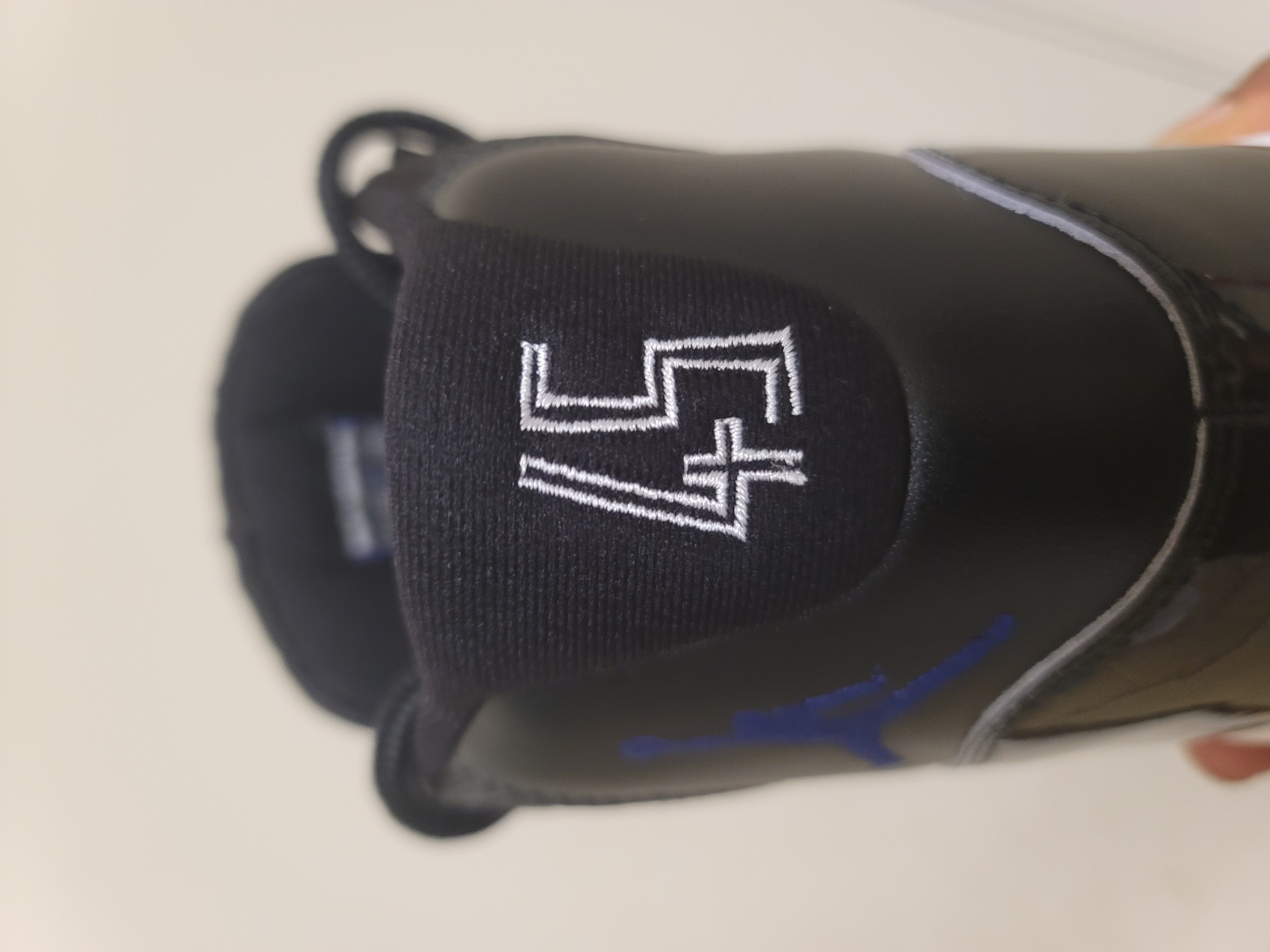 Bstsneaker- Air Jordan 11 Retro Space Jam (2016) 378037-003  review Douglas 02