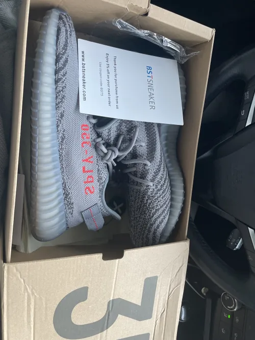 Bstsneaker-  Adidas Yeezy Boost 350 V2 Beluga 2.0 AH2203 review 