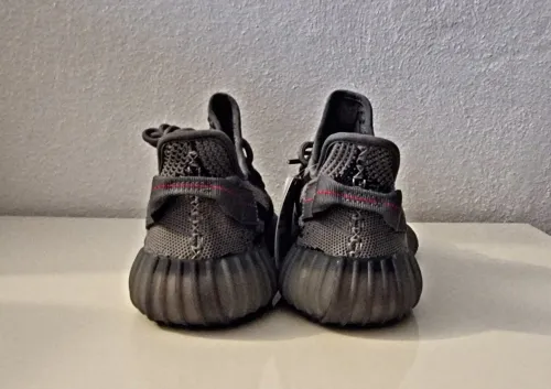 Bstsneaker-  Adidas Yeezy Boost 350 V2 Beluga 2.0 AH2203 review 