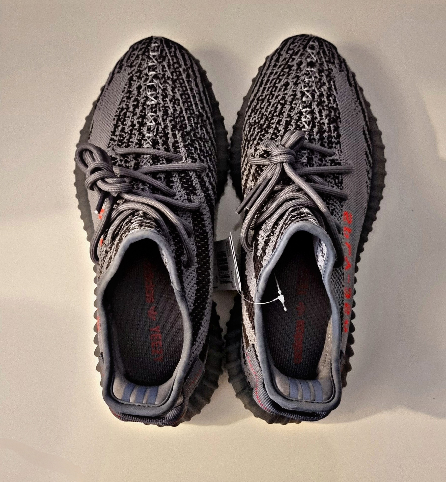 Bstsneaker-  Adidas Yeezy Boost 350 V2 Beluga 2.0 AH2203 review 3