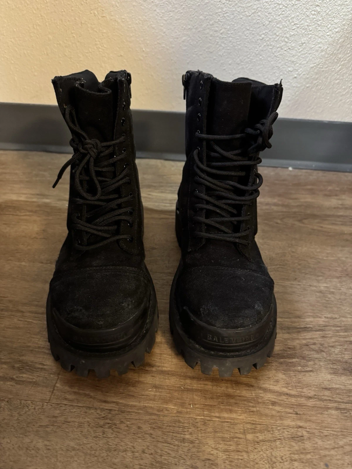 Bstsneaker-Balenciaga Strike 2MM Lace-up Boots in Black 694060-W2H11-1000 review andreww2