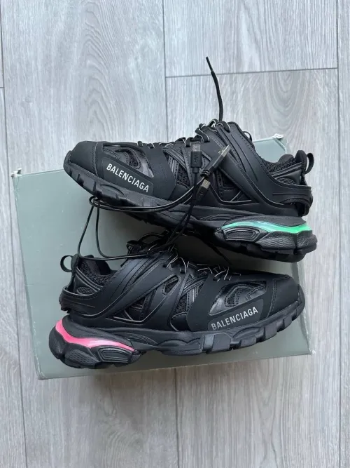 Bstsneaker-Balenciaga Tess S.Black 555032 W1GB7 1000 (With Led) review 