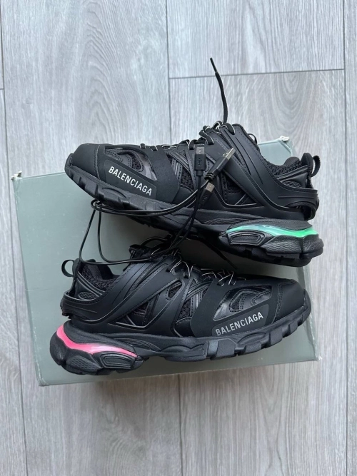 Bstsneaker-Balenciaga Tess S.Black 555032 W1GB7 1000 (With Led) review 