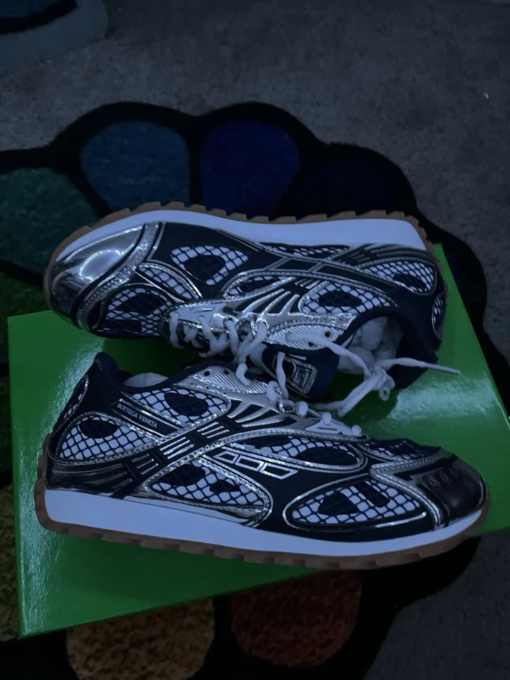 Bstsneaker-Bottega Veneta Orbit Navy Silver review QTBY 01