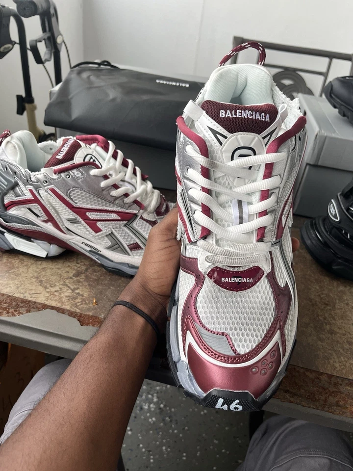 Bstsneaker-Balenciaga Runner Burgundy 677403 W3RB3 9069 review han 01
