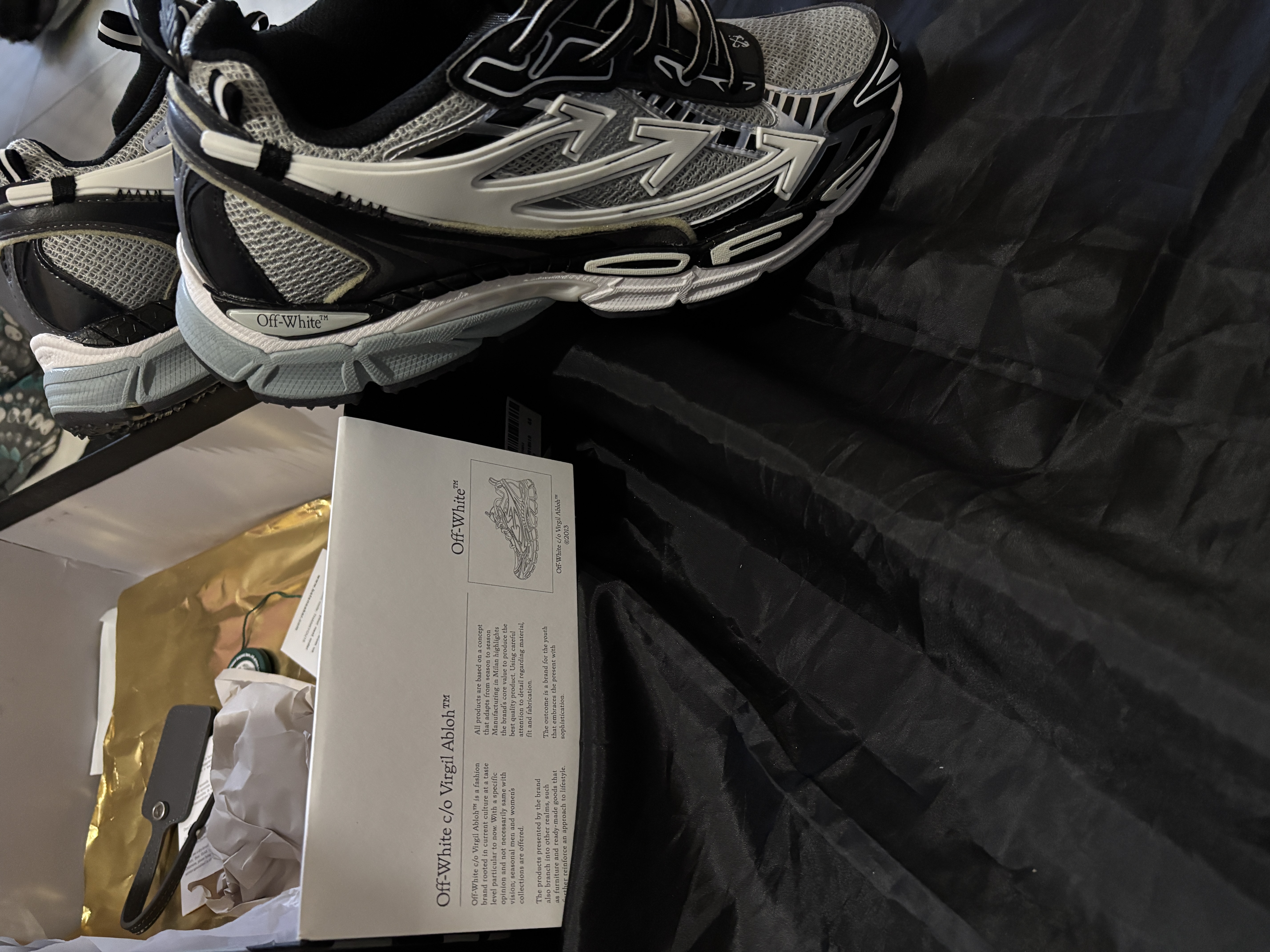 Bstsneaker-OFF WHITE Be Right Back Grey Black OMIA295C99FAB0010510 review thatdot14 on tk 03