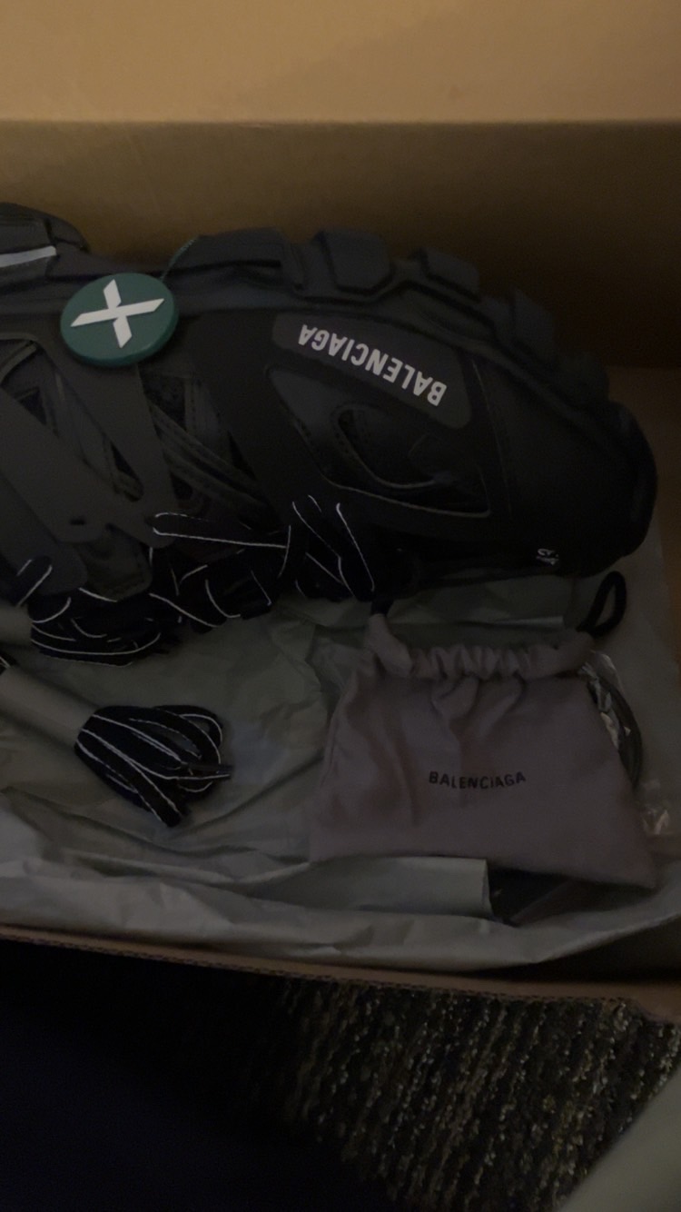 Bstsneaker-Balenciaga Tess S.Black 555032 W1GB7 1000 (With Led) review Dom 00