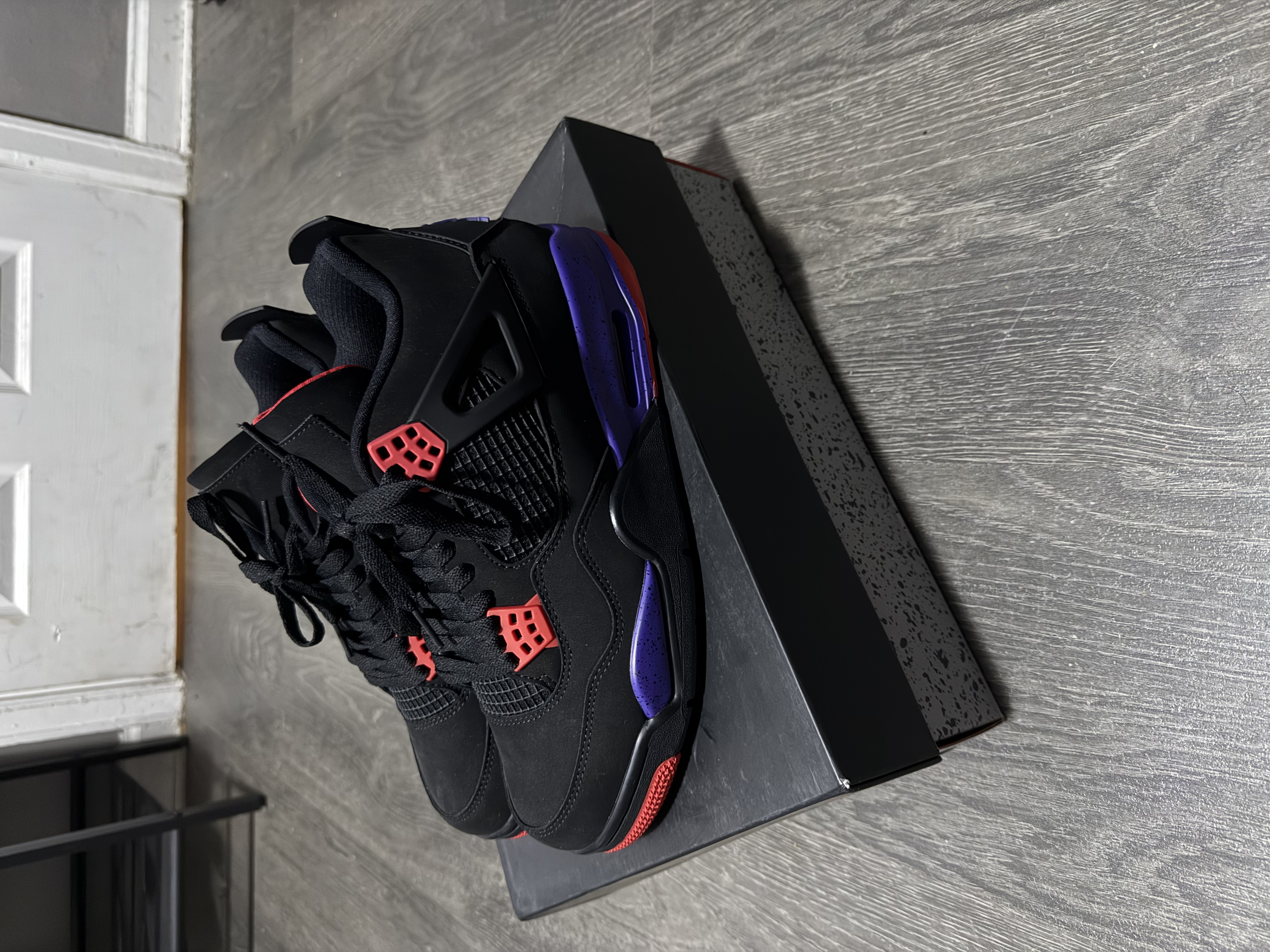 Bstsneaker- Air Jordan 4 Retro Raptors Drake OVO (2019) AQ3816-065   review 0