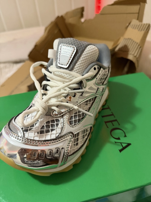 Bstsneaker-Bottega Veneta Orbit Silver review 