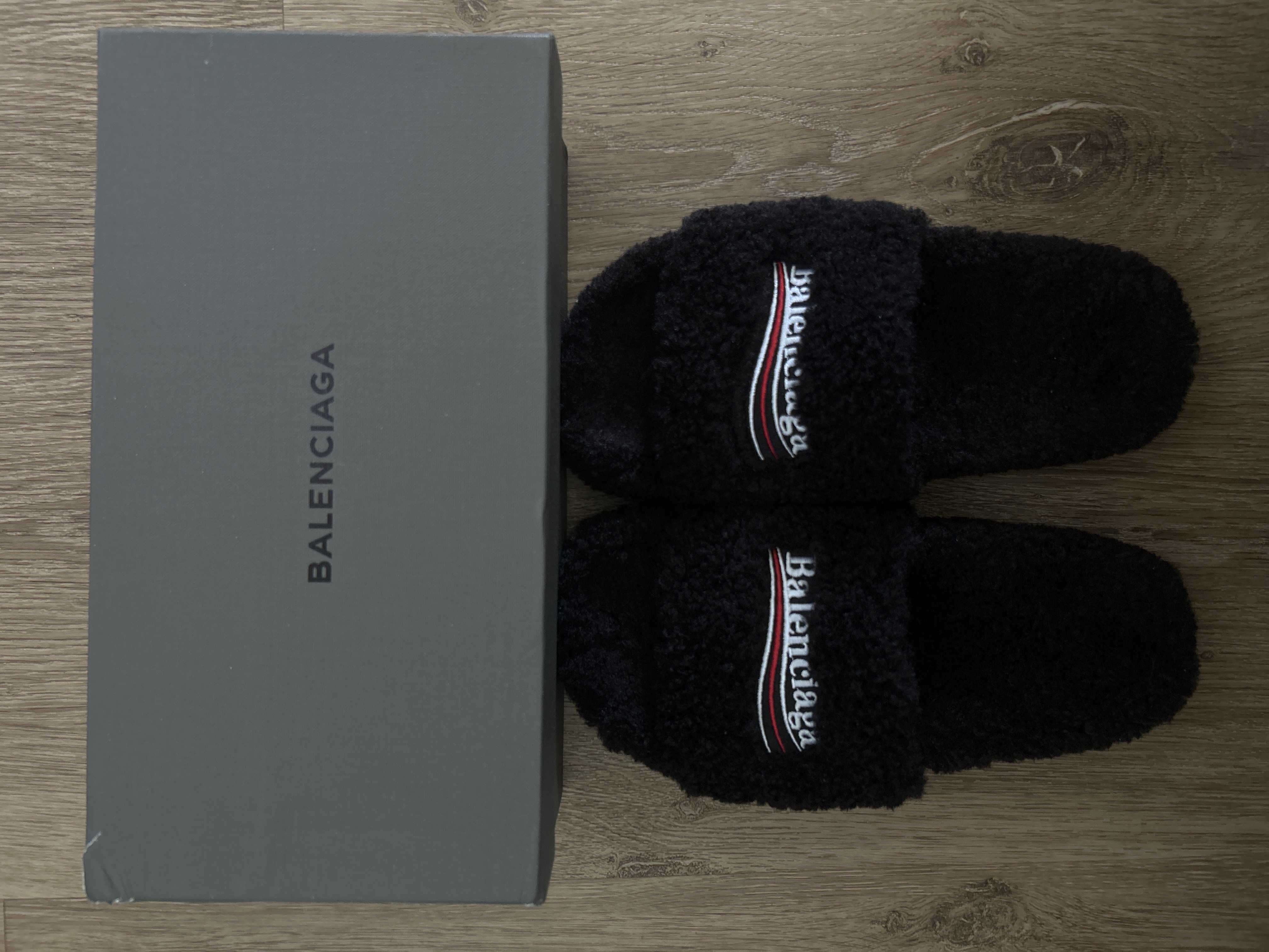 Bstsneaker-Balenciaga Furry Slides Black 654747W2DO11096  review Gustavo