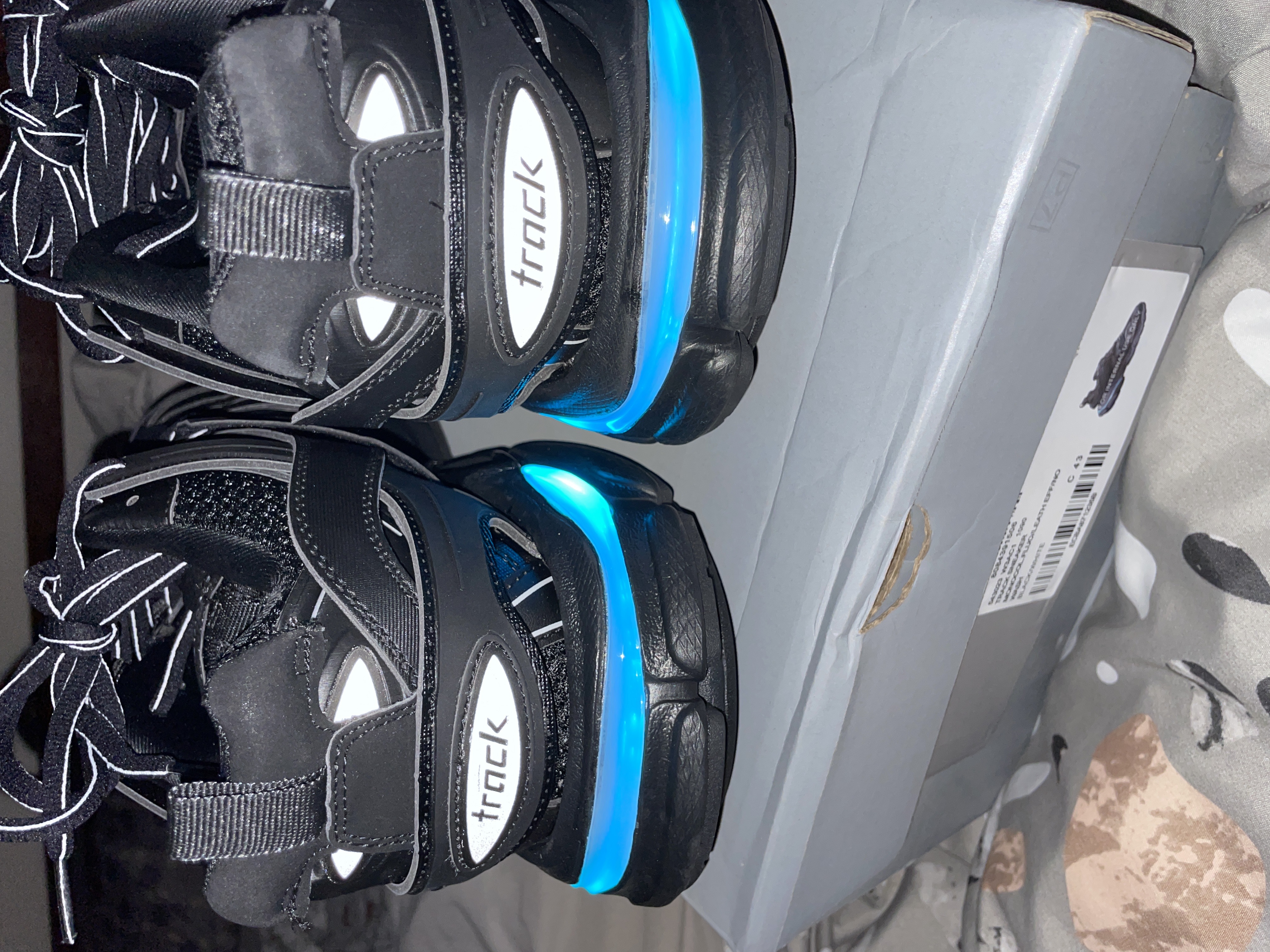 Bstsneaker-Balenciaga Track S.Black 555032 W1GB7 1000 (With Led) review Jemar 02