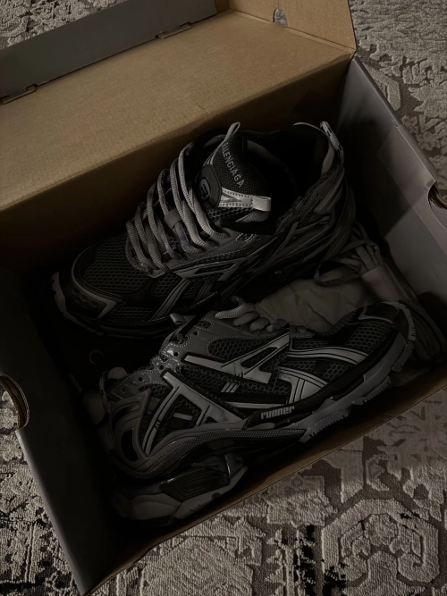Bstsneaker-Balenciaga Runner Dark Grey Black 677403 W3RBR 1515  review 