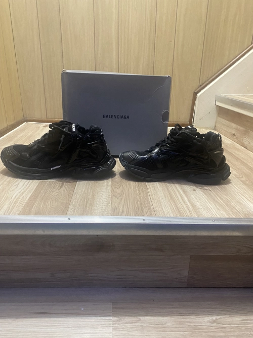 Bstsneaker-Balenciaga Runner Matte Black 2.0 review 