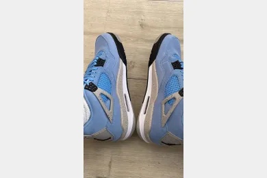 BST sneaker feedback for Jordan 4 University Blue