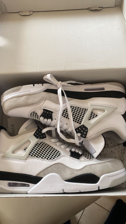 BST sneaker feedback for Jordan 4 Military Black