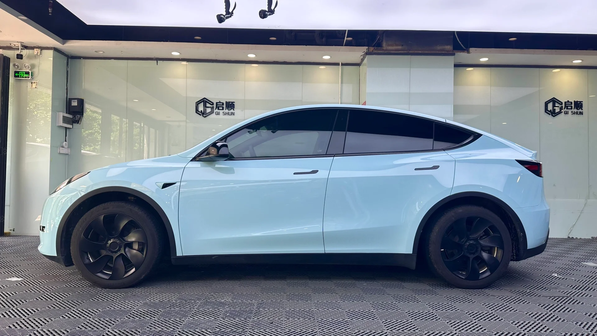 Glossy Ice Blue Vinyl Car Wrap K-1914