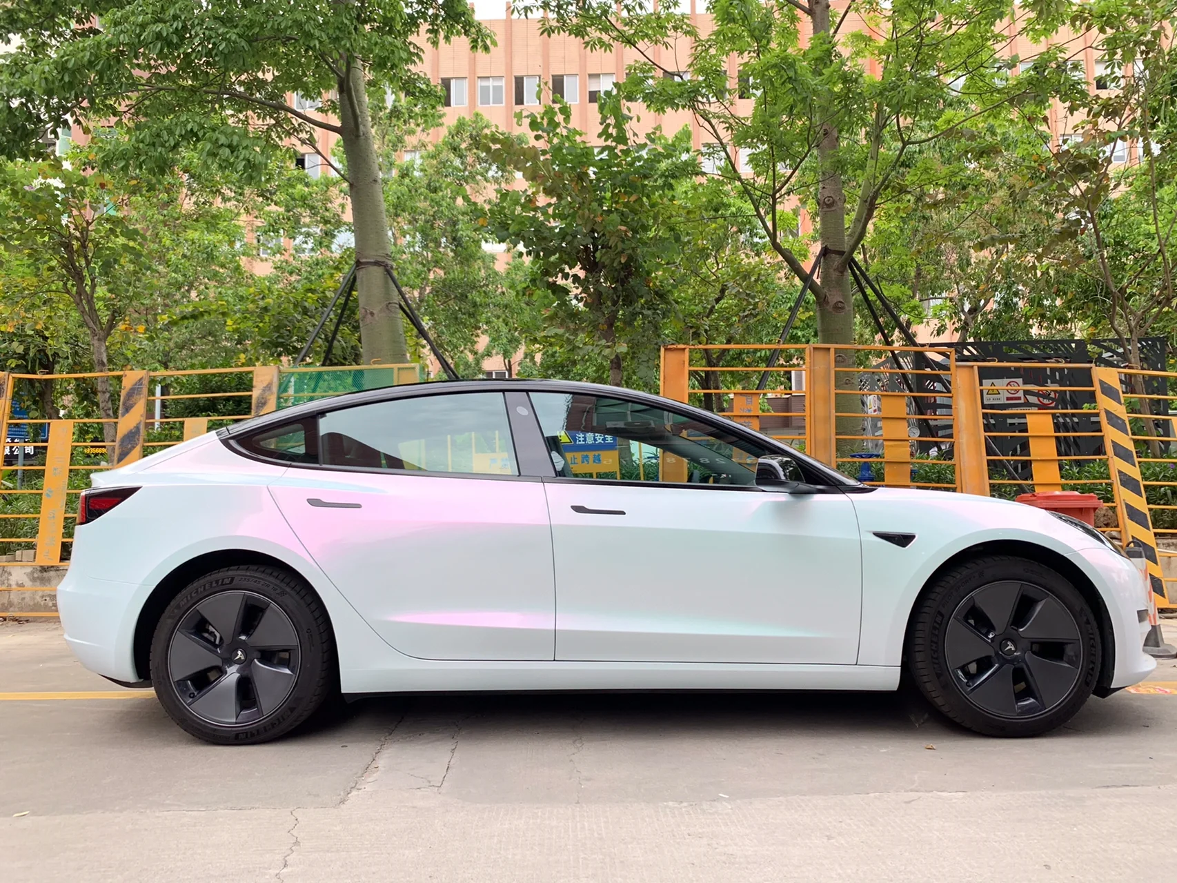 Glossy Diamond Pink White Vinyl Car Wrap K-4018