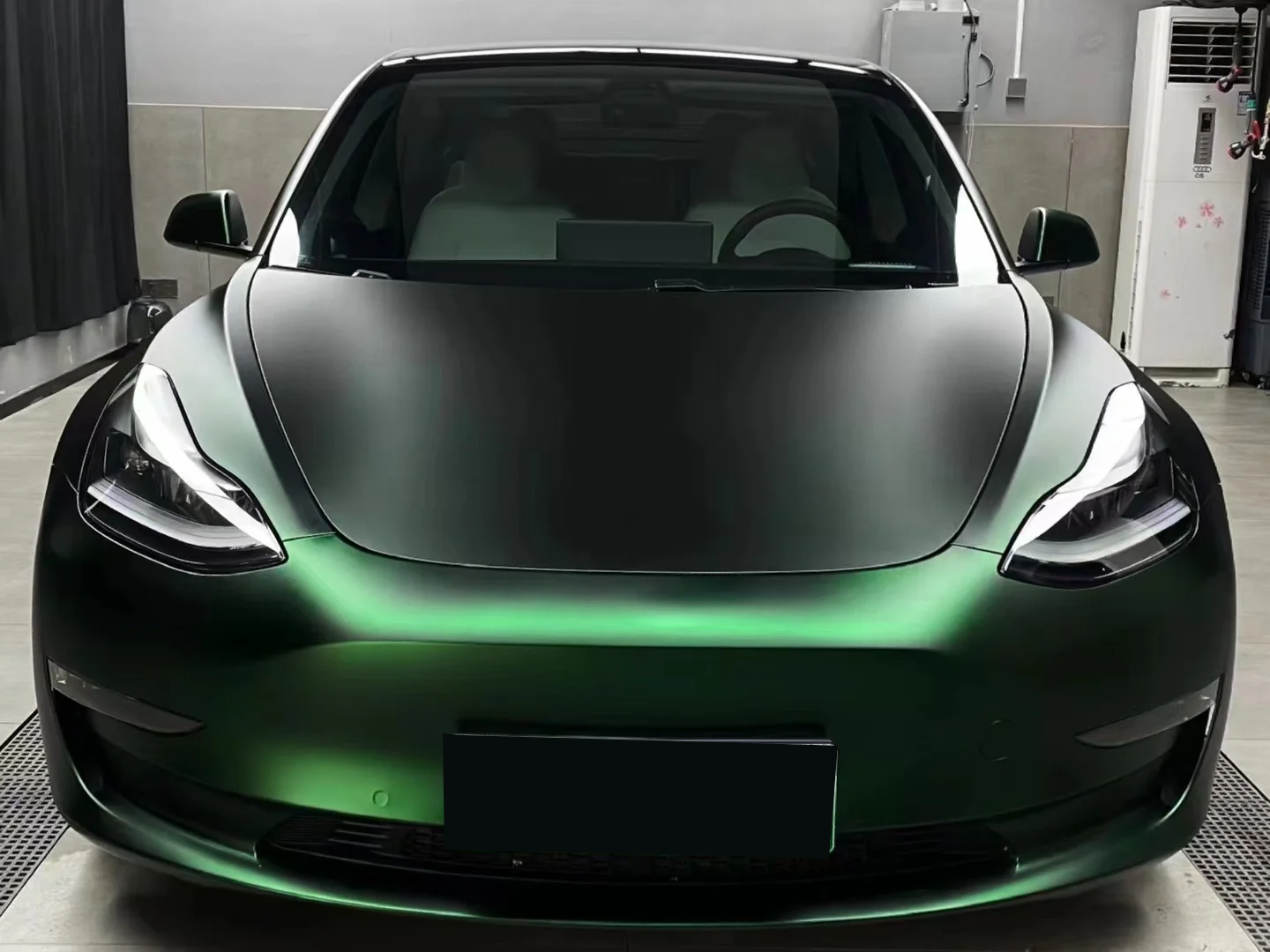 Matte Chrome Venom Green Vinyl Car Wrap K-1211