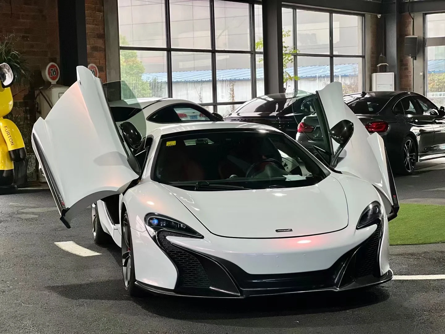 Glossy White to Red Vinyl Car Wrap K-9302