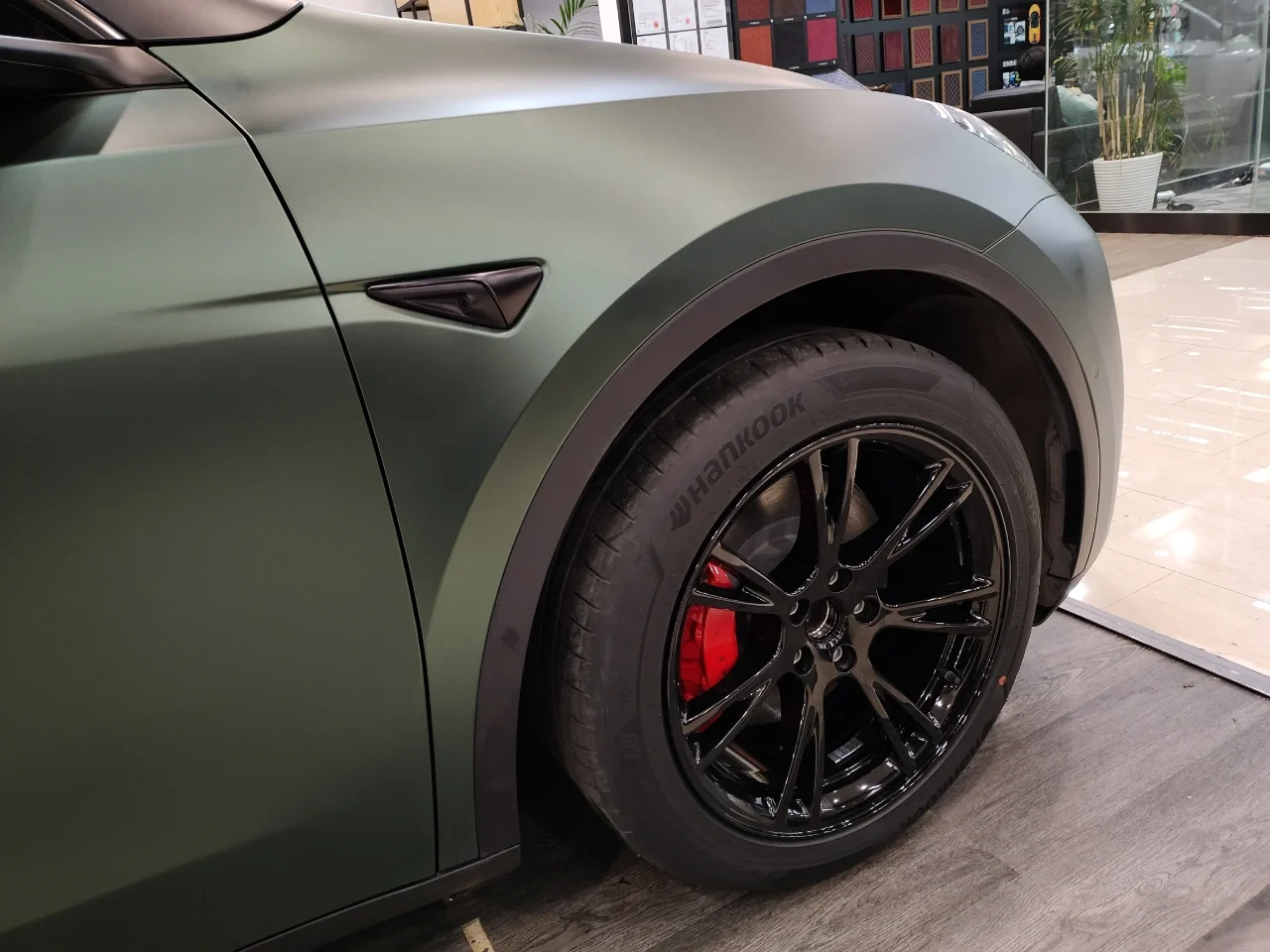 Ultra-Matte Emerald Green Vinyl Car Wrap K-1014