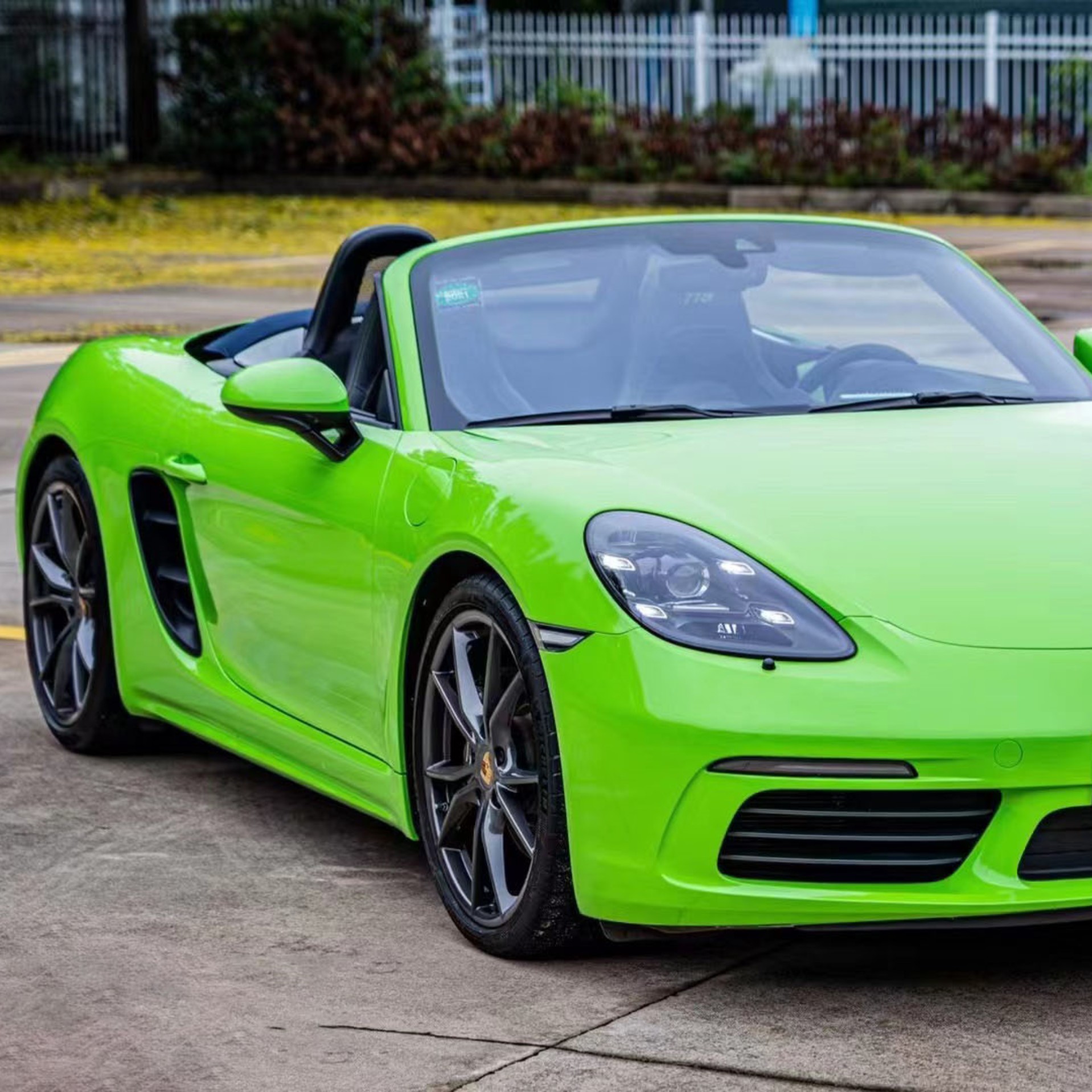 Glossy Viper Green Vinyl Car Wrap K-1434
