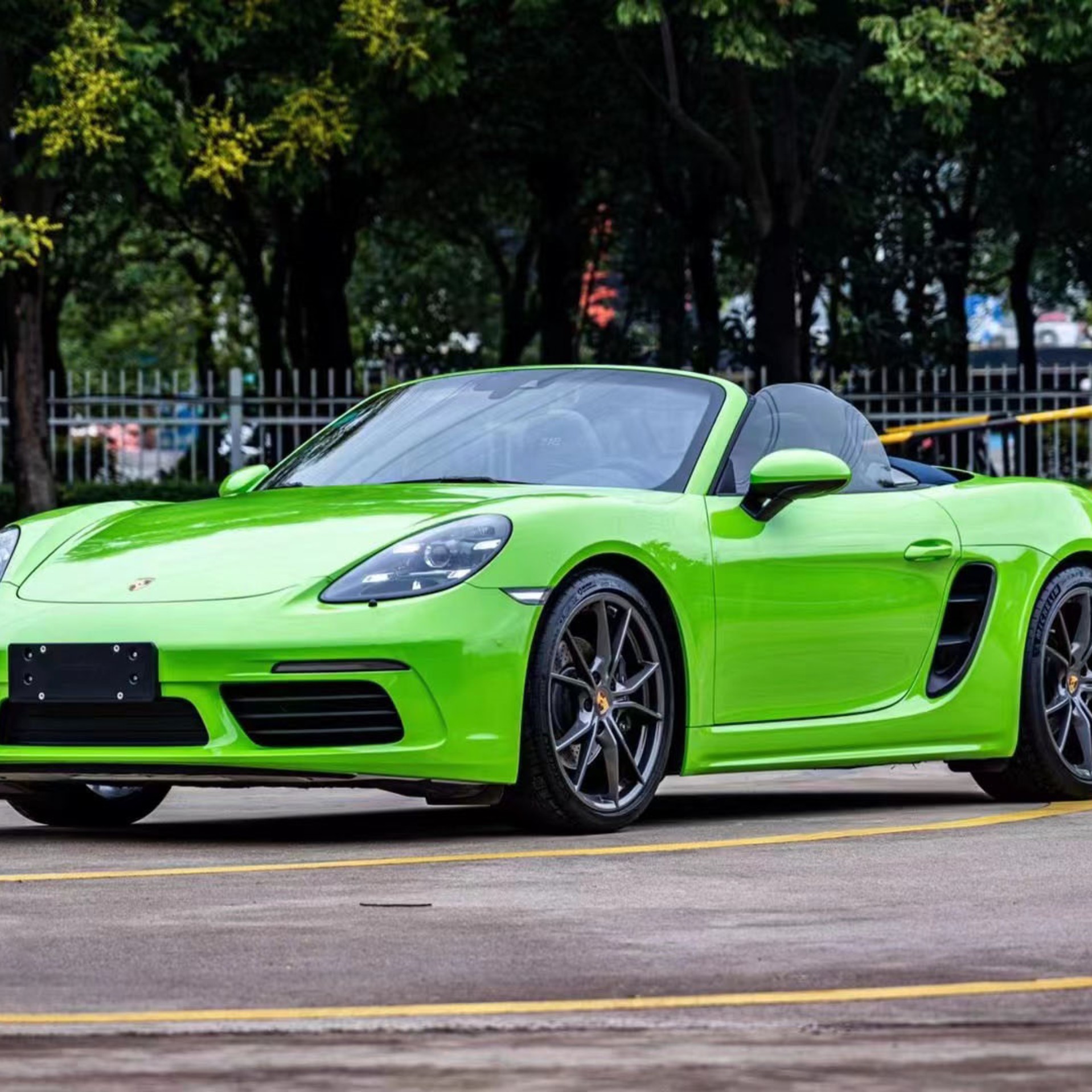 Glossy Viper Green Vinyl Car Wrap K-1434