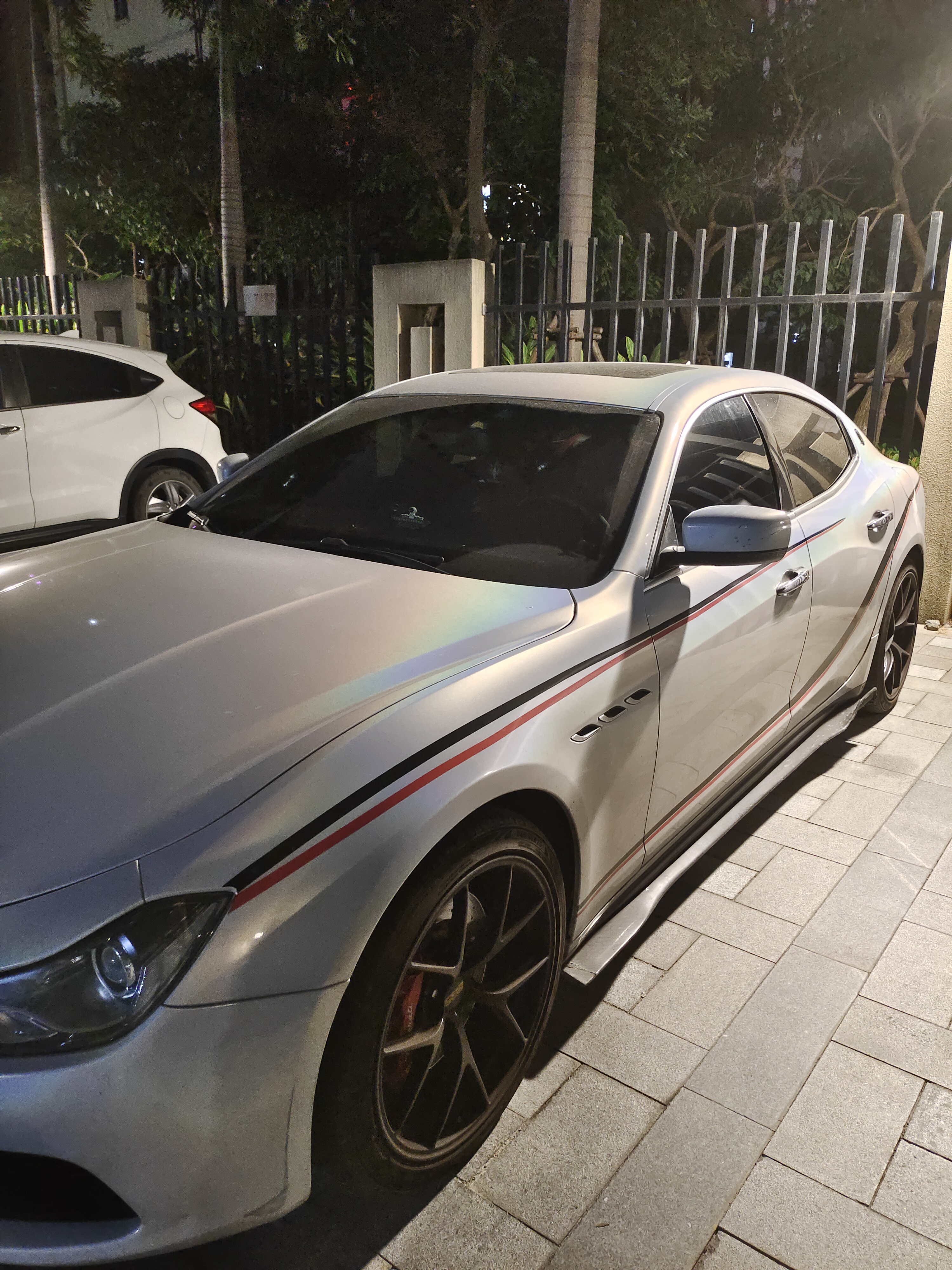 Matte Laser Silver Vinyl Car Wrap K-3014 review Sophia 01