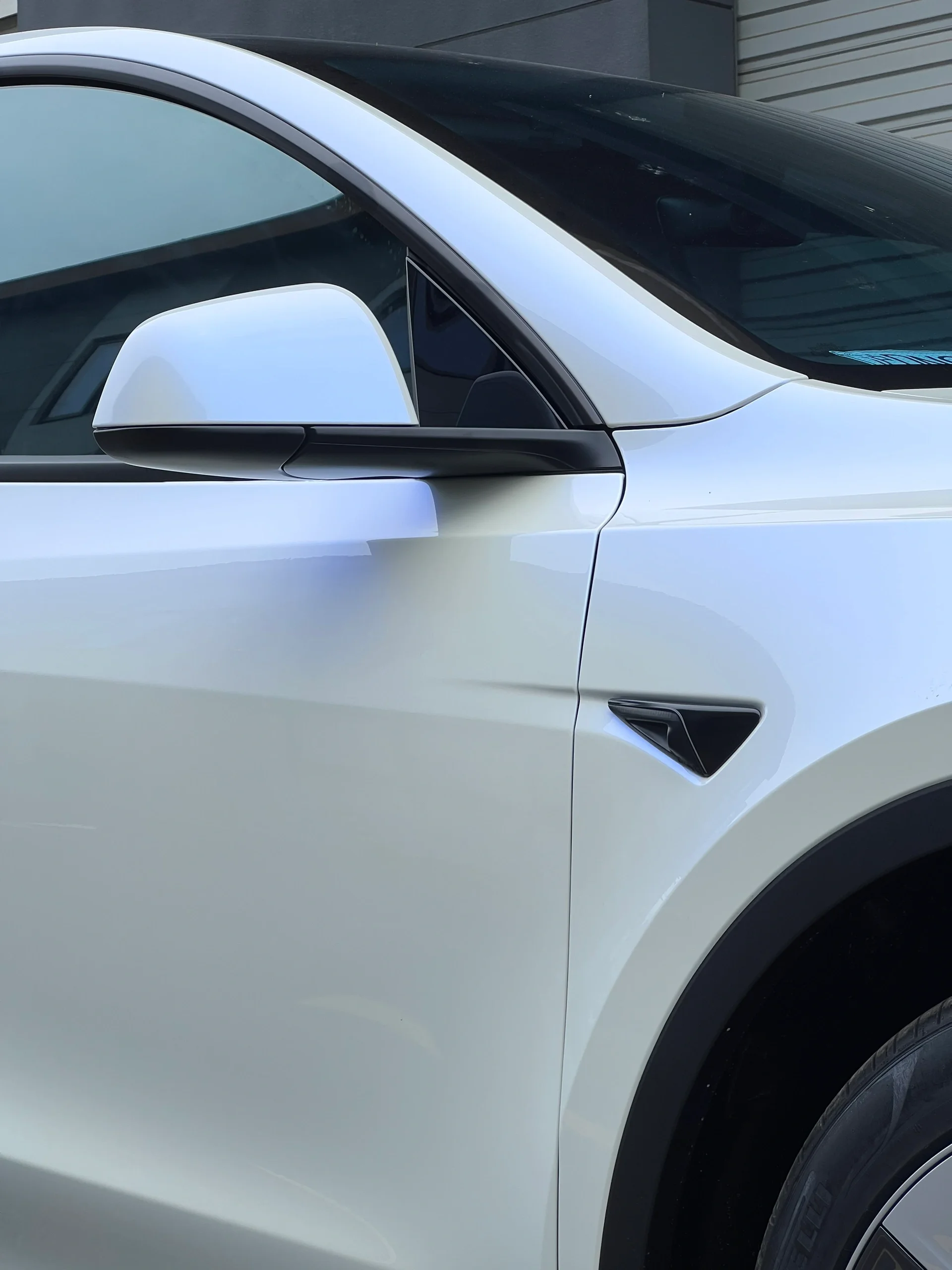 Glossy White To Blue Vinyl Car Wrap K-9304 review yhybbhni 01