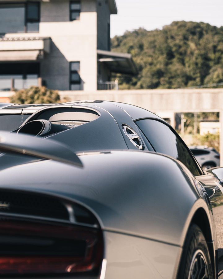 Glossy Liquid Silver Vinyl Car Wrap K-1306 review Olivia Taylor 02