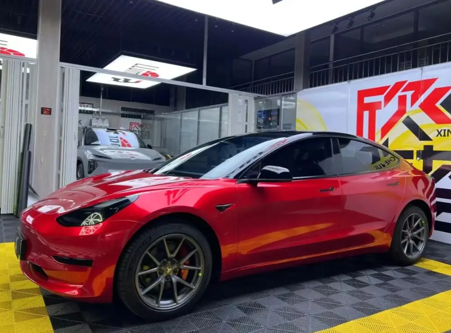 Kakawrap Metal Soul Red Vinyl Car Wrap | Alpha Giulia