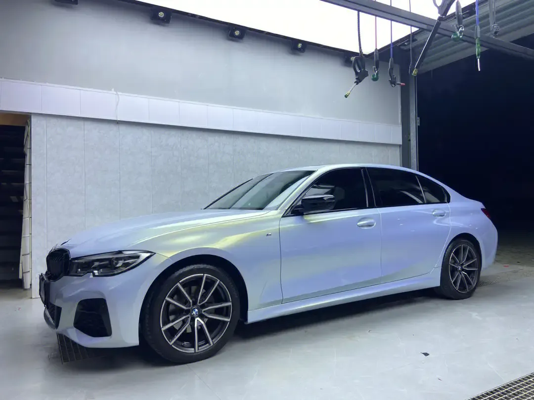 Glossy Magic Gold Blue Vinyl Car Wrap K-1001 | BMW 6