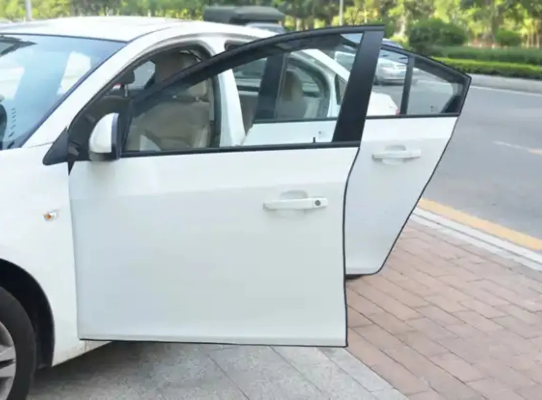 How-To Wrap Car Door